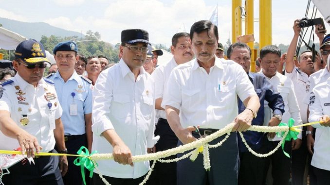 Luhut Binsar Panjaitan Resmikan Kapal Roro KMP Ihan Batak di Pelabuhan Penyeberangan Ajibata