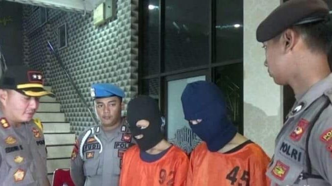 Satreskrim Polres Probolinggo menangkap dua Anak Baru Gede (ABG) atas kasus dugaan pencabulan. Mereka adalah MMH (18) dan MWS (13)