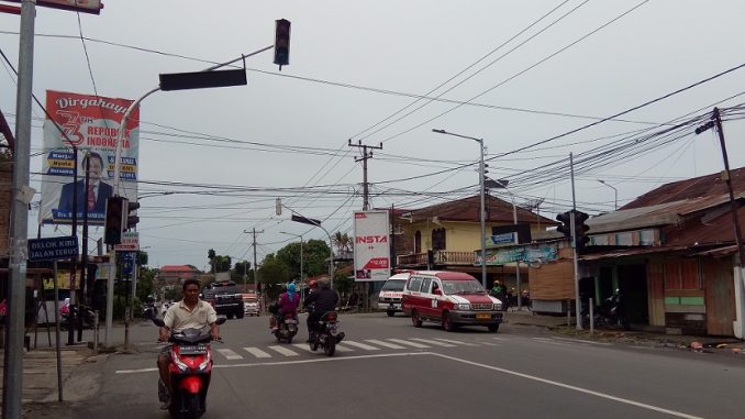 Traffic Light Simpang Farel Pasaribu-Melanthon Siregar Padam