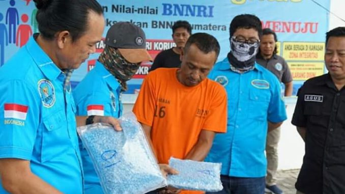 BNN Kembali Mengungkap Peredaran Gelap Narkotika Jenis Ekstasi Dan Shabu Jalur Malaysia-Medan-Padang