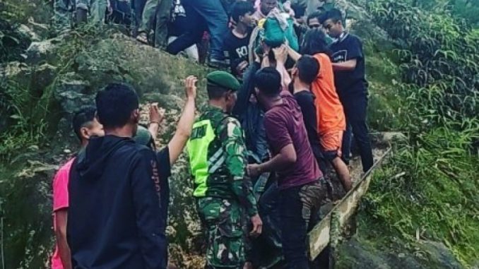 Ayah-Anak Disambar Petir di Puncak Gunung Sibayak