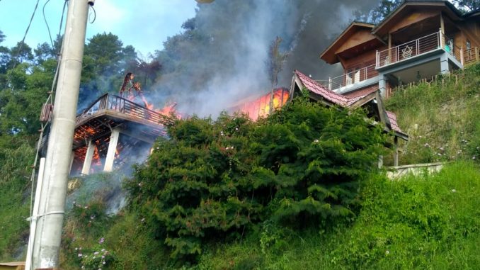 Ket foto : kondisi Mess Purba Mergana yang di Lalap sijago merah, Senin , (08/07) 2019