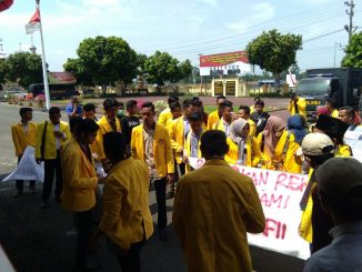 Badan Eksekutif Mahasiswa(BEM) Fakultas Hukum dan Tehnik Sipil Universitas Asahan Melakukan UNRAS Mapolres Asahan