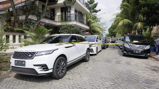 Berbagai Jenis Mobil Mewah Yang Berhasil Diamankan Oleh TPPU BNN