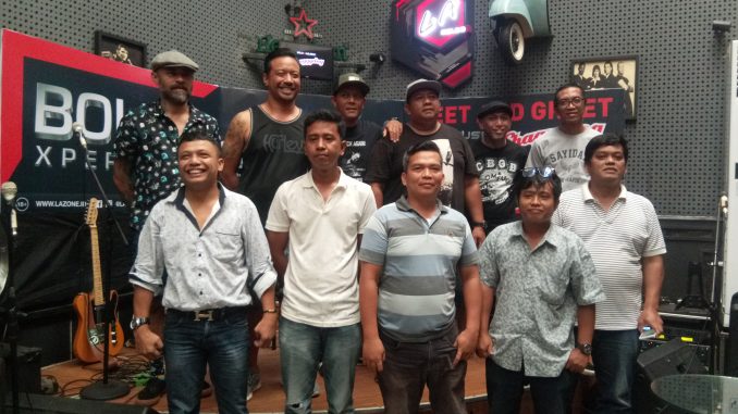 Shaggydog Bersama Beberapa Awak Media Online dan Cetak di Cafe Eldivo Jl.Sudirman, Pematangsiantar