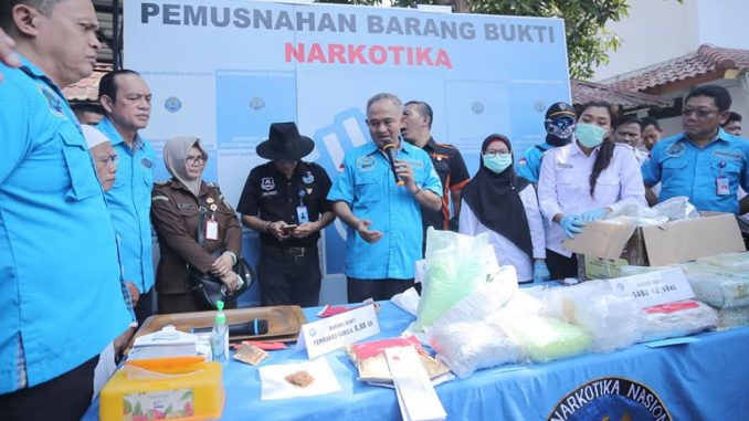 Badan Narkotika Nasional (BNN) memusnahkan barang bukti narkotika yang ke sembilan kalinya dalam tahun ini, pada Kamis, 24 Oktober 2019 berupa sabu seberat 42,98 Kg, ekstasi sebanyak 43.759 butir, dan tembakau gorilla seberat 8,88 gram.