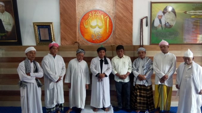 Tumbur Napitupulu Foto Bersama Tuan Guru Batak Syekh H.DR Ahmad Sabban el Rahmaniy Rajagukguk MA bin Syekh Al'arif Billah Abdurrahman Rajaguguk QS.