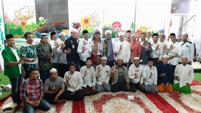 Pengajian rutin lintas etnik dan agama serta sholawat dzikir dan doa bersama majelis Darunnur Al Musthofa kali ini dilaksanakan di Alifa Kid Centre, Jl. H. Maimun No. 1 Pondok Pinang Jakarta Selatan, Kamis malam (28/11/2019)