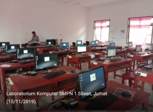 Labotorium Komputer SMPN 1 Silaen