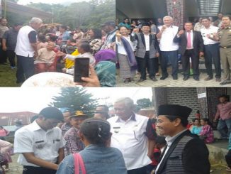 Bupati Toba Samosir (Toba) Darwin Siagian meninjau sejumlah Tempat Pemungutan Suara (TPS) Pemilihan Kepala Desa (Pilkades) serentak di Kabupaten Toba , Kamis (5/12/2019)