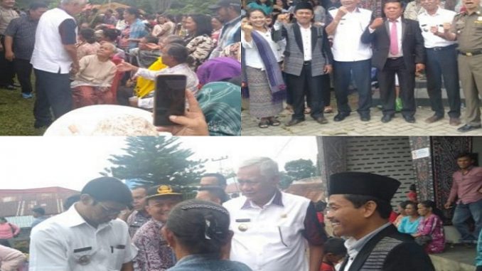 Bupati Toba Samosir (Toba) Darwin Siagian meninjau sejumlah Tempat Pemungutan Suara (TPS) Pemilihan Kepala Desa (Pilkades) serentak di Kabupaten Toba , Kamis (5/12/2019)