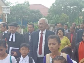 Natal Oikumene Kecamatan Sigumpar dihadiri oleh Bupati Toba Samosir Tobasa (Tobasa) Darwin Siagian, dengan Thema “Hiduplah Sebagai Sahabat Bagi Semua Orang” yang berlangsung dengan Khidmat dan meriah bertempat di Gereja HKBP Sigumpar, Selasa sore (10/12/2019).