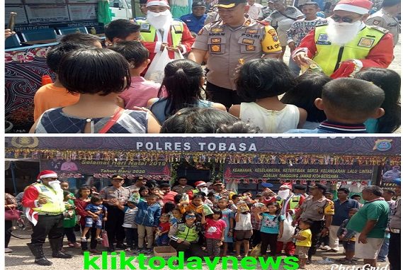 Kapolres Toba Samosir (Tobasa) AKBP AGUS WALUYO, S.I.K melakukan giat pengecekan dan pemberian kado natal kepada anak- anak dalam rangka memperingati hari Natal 25 Desember 2019 di Pasar Porsea, Sekira Pukul 10.45 Wib.