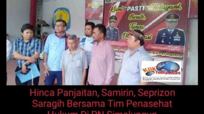 Hinca Panjaitain, Samirin, Seprizon Saragih Bersama Tim Penasehat Hukum di PN Simalungun