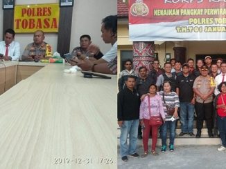 Kompol Efendi Sinaga dan Kasat Reskrim, AKP Nelson Sipahutar kepada wartawan di ruangan Vitcom Polres Tobasa, Selasa (31/12/2019).