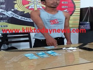 SATU koma Dua Empat (1,24) gram bruto sabu sabu di sita tim opsnal unit reskrim Polsek Tanah Jawa dari JSS alias Shandy (32)