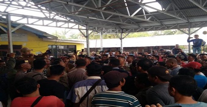 Konsultasi Publik di Kuala Indah "BATAL" , Senin (10/02/2020) diaula Kantor Desa Kuala Indah Kecamatan Sei Suka Kabupaten Batu Bara.