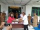 Hadir saat penyerahan Koordinator Yayasan Menara Agung Pengharapan Internasional, Bupati Toba Ir. Darwin Siagian di Kantor Dinas Kesehatan Jalan Somba Debata Balige Kabupaten Toba, pada hari Senin (30/03/2020) sekitar pukul 14.00 WIB