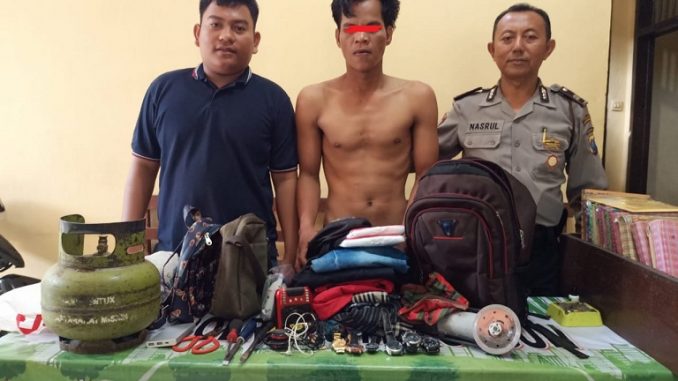 PELAKU tindak Pidana Pencurian dengan Pemberatan (curat)di rumah Retno (39)