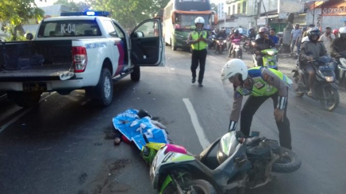 Lakalantas Jalan Medan Tebing tinggi KM 57-58, tepatnya Didepan Rumah Makan Bundo Minang Simpang Gardena Dusun XV Desa Firdaus Kecamatan Sei rampah,Sergai. Senin (9/3/2020) sekira pukul 07:30WIB.