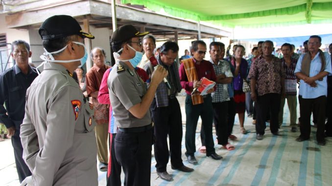 Polres Serdang Bedagai bersama Camat Sei Bamban, serta Puskesmas Kec. Sei Bamban dan Perangkat Desa Sei Belutu,serta Bhabinsa Desa Sei Belutu