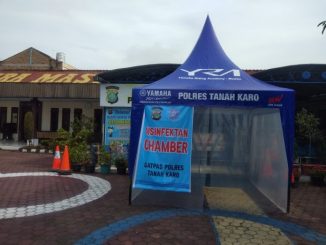 Ket foto : Bilik sterilisasi didepan Satpas SIM Polres Tanah Karo. (Foto. Terkelinbukit