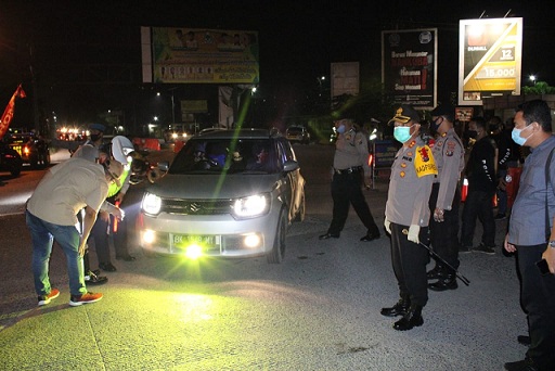 Ratusan kendaraan yang ditenggarai akan mudik lebaran di putar balik, Sabtu(23/5/2020) malam.