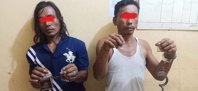 Personel Tekab Reskrim Polsek Pantai Cermin, juga berhasil menangkap dua tersangka, yaitu, Edi Susanto alias Edi (41) dan Daniel Simanjuntak alias Gondrong (30).