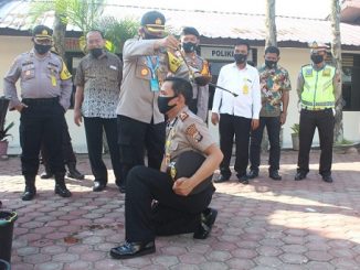 Kapolres Tapanuli Utara AKBP Jonner MH Samosir SIK didampingi Pejabat Jajaran Utama di Lapangan Apel Mapolres Tapanuli Utara, Kamis (02/07/2020)