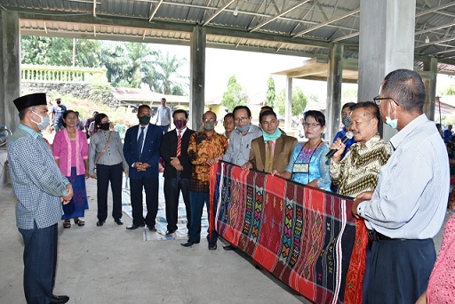 Wakil Bupati Serdang Bedagai H. Darma Wijaya menghadiri acara "Pasae Ulaon" atau syukuran telah selesai masa menanam padi dengan baik. Kegiatan ini dihelat di Desa Hutanauli Kecamatan Dolok Masihul, Sabtu 4/7/2020 Pukul 14.30Wib.