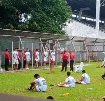 Sebanyak 130 peserta seleksi dari sumber calon taruna Akpol pada penerimaan Polri T.A. 2020 Polda Sumatera Utara mengikuti tes kesamaptaan jasmani di Lapangan Unimed dan renang, pada hari Senin (13/07/2020)