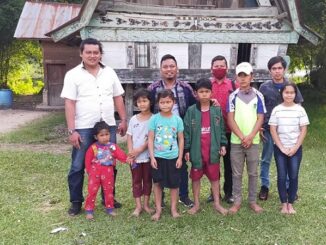 Dwi Ngai Sinaga, S.H, M.H, selaku penasehat hukum keluarga korban yang juga tim LBH Parsadaan Pomparan Toga Sinaga Dohot Boru ( PPTSB) da LBH IPK Sumut bersama tim.