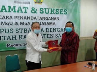 Penandatanganan MoU dan MoA Kerja Sama Kampus STBA PIA dengan Pemkab Samosir, di Medan, pada Jumat 14 Agustus 2020