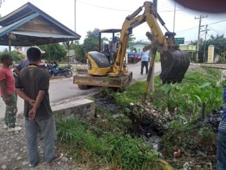 Jum'at (14/08/2020) datang ekskavator dalam rangka normalisasi drenase yang menjadi penyebab utama musibah banjir yang kerap terjadi saat hujan deras tiba