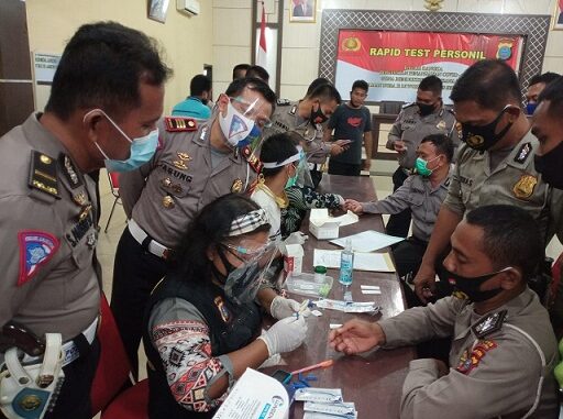 61 personel Satlantas Polres Serdang Bedagai melakukan pemeriksaan Rapid test