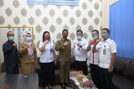 Kepala Badan Narkotika Nasional (BNN) Kota Pematangsiantar yang baru Drs Tuangkus Harianja bersilaturahmi dengan Walikota Pematangsiantar H Hefriansyah SE MM.