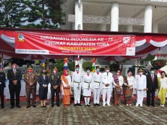 kegiatan Upacara dan Detik Detik Proklamasi di pusatkan di Halaman Pemkab Toba, Senin (17/08/2020), sekira Pukul 08.00 Wib