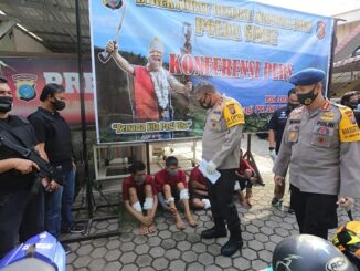 Direktorat Reserse Kriminal Umum (Ditreskrimum) Polda Sumut menangkap 5 orang pelaku perampokan para nasabah bank lintas Provinsi.