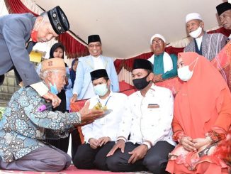 Wakil Bupati Serdang Bedagai H Darma Wijaya dihari jadinya yang ke 48 tahun mewakafkan masjid Aslamuddin di Jalan Panili Indah, Dusun I, Desa Dolok Manampang, Kecamatan Dolok Masihul Kabupaten Serdang Bedagai Sabtu 2/8/2020.Pukul 11.30 WIB.