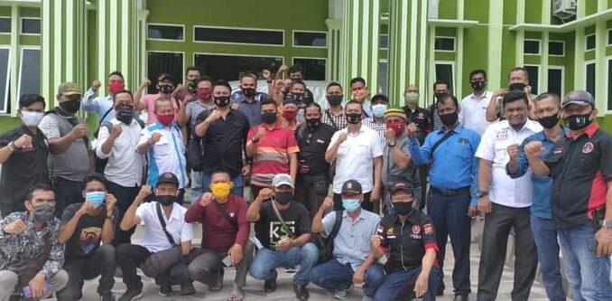 Kasat Narkoba Polres Batu Bara AKP Sastrawan Tarigan, SH Baru Menjabat di Polres Batu Bara Jalin bersilaturahmi Dengan Sejumlah wartawan di Batu Bara.