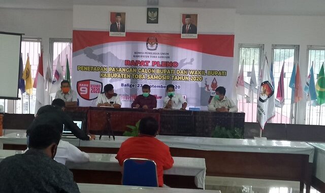 Rapat pleno penetapan calon Bupati dan Wakil Bupati digelar di Aula Utama KPU Tobasa, Rabu (23/09/2020) sekira pukul 10.00-12.00 WIB.