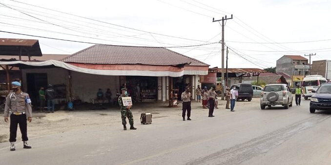 Penegakan disiplin kesehatan di Kabupaten Toba, Rabu (16/09/2020) sekira pukul 10.00 Wib