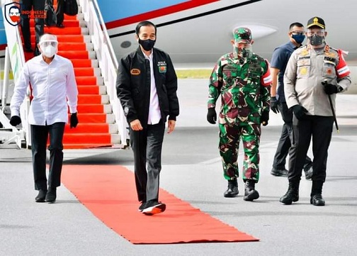 Presiden RI Joko Widodo meninjau perkembangan kawasan Food Estate (Lumbung Pangan) di Kabupaten Humbang Hasundutan (Humbahas), di Desa Siria-ria Kecamatan Pollung, Selasa (27/10).