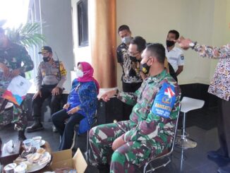 Danrem 162/WB, Ketua DPRD Prov NTB Duduk Bersama mendengarkan aspirasi Perwakilan Demonstran