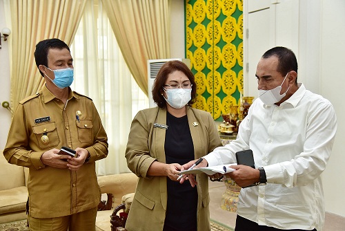 Rumah Dinas Gubernur Sumut, Jalan Jenderal Sudirman Medan, Senin (19/10)