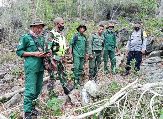 Patroli di So Tunda Laju Desa Mpuri Kecamatan Madapangga, Kabupaten Bima, Rabu (21/10/2020).