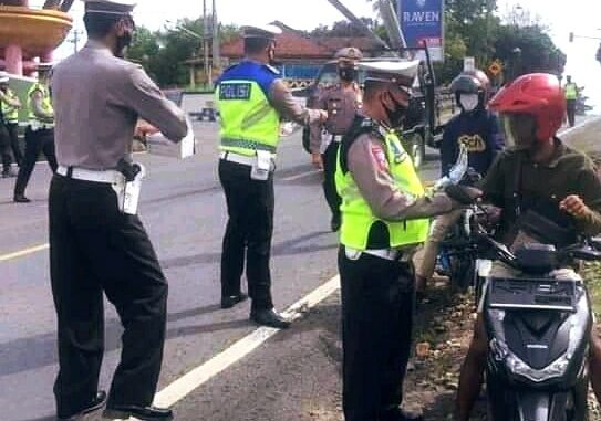 Kegiatan OZK itu dilaksanakan, di Jalan Lintas Tengah Sumatera, Kampung Negeri Baru Kecamatan Umpu Semenguk, Sabtu 31/10/2020.