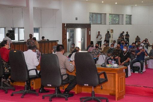 Komisioner Komisi Nasional Hak Asasi Manusia (Komnas HAM), Beka Ulung Haspara mempertemukan pihak pemerintah, ITDC dan masyarakat, Rabu, 14 Oktober 2020, di Gedung Graha Bhakti Praja, Kantor Gubernur NTB.