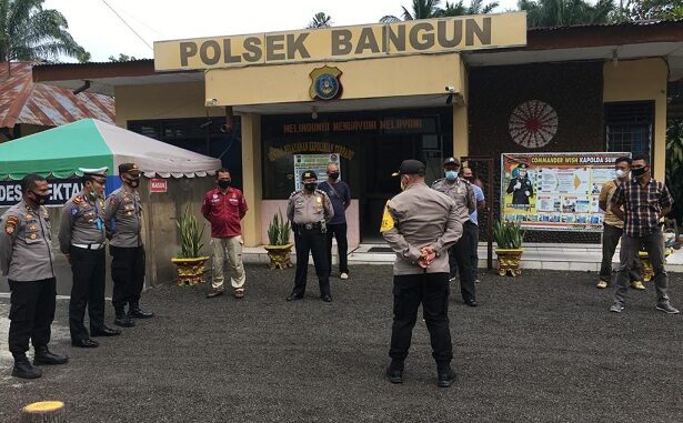 Kapolres Simalungun AKBP Agus Waluyo SIK ketika berada di Mapolsek Bangun Kecamatan Gunung Malela Kabupaten Simalungun Provinsi Sumatera Utara, Rabu (04/11/2020 )