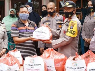 Bhayangkari cabang Simalungun peduli kepada warga korban dampak banjir di wilayah hukumnya. Sabtu siang (05/12/2020)